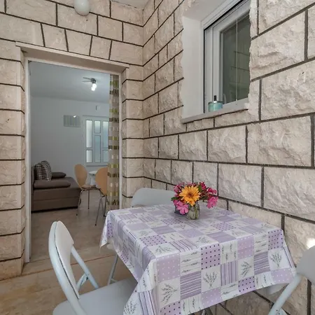 Nives Appartement Trogir