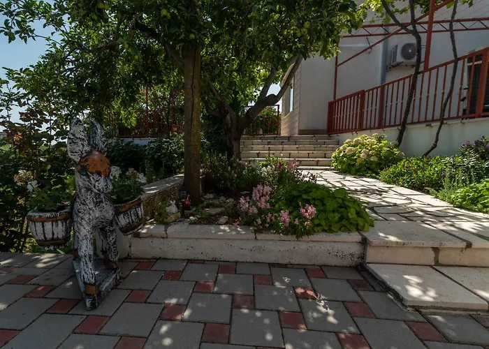 Nives Διαμέρισμα Τρογκίρ