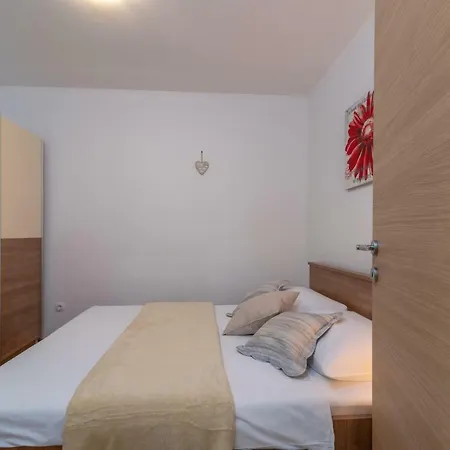 Nives Apartman Trogir