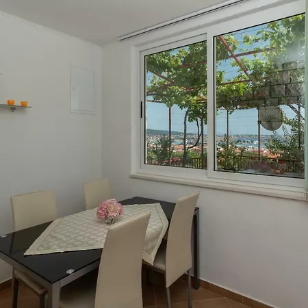 Nives Appartement Trogir